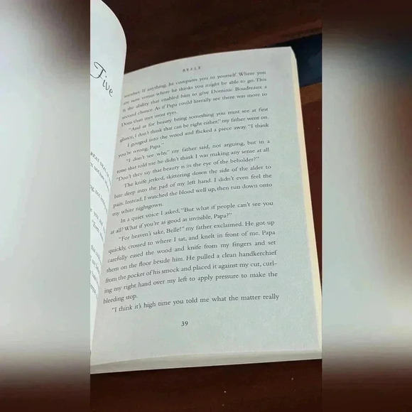 Cameron Dokey Belle: A Retelling of "Beauty and the Beast" (EUC) - Picture 8 of 9